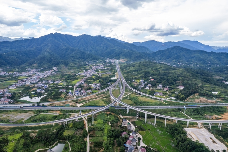 確?；緦?shí)現(xiàn)社會(huì)主義現(xiàn)代化取得決定性進(jìn)展 ——寫(xiě)在黨的二十屆四中全會(huì)召開(kāi)之際